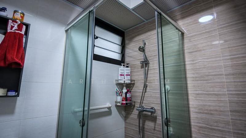 801A West Coast Crescent, 801A West Coast Crescent, Buona Vista / West Coast / Clementi New Town, 3 Bedrooms, 1,022 sqft, HDB Flat For Sale, by Arthur Lim, 500276533 - Common Bathroom - PropertyGuru.com.sg