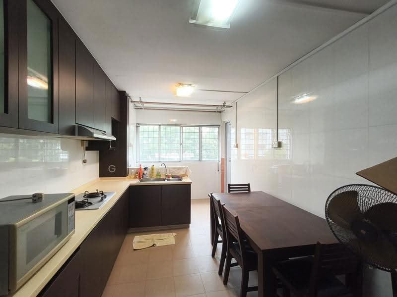 180 Ang Mo Kio Avenue 5, 180 Ang Mo Kio Avenue 5, Ang Mo Kio / Bishan / Thomson, 2 Bedrooms, 732 sqft, HDB Flat For Sale, by Ong Chwee Puan, 500276537 - Kitchen - PropertyGuru.com.sg