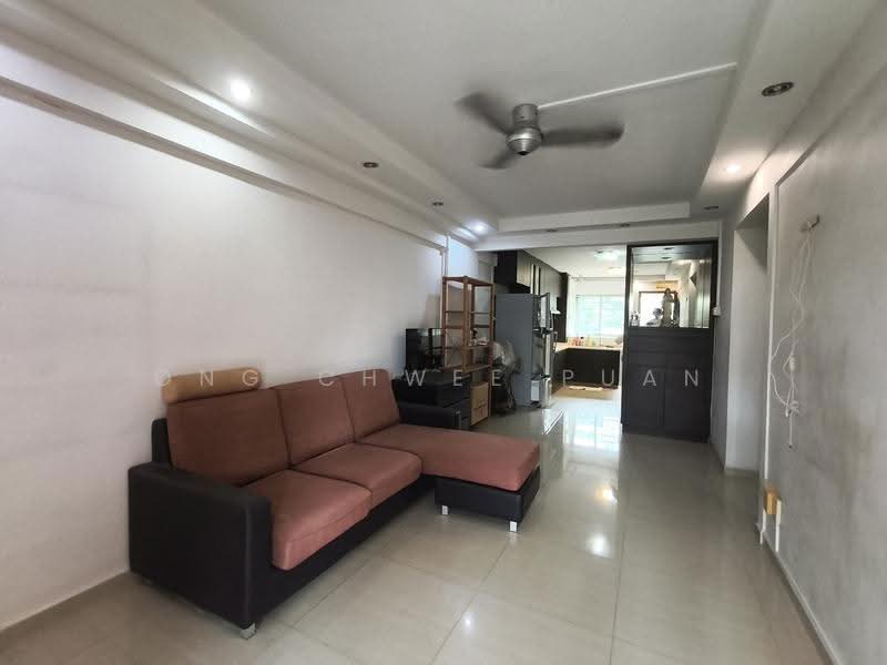 180 Ang Mo Kio Avenue 5, 180 Ang Mo Kio Avenue 5, Ang Mo Kio / Bishan / Thomson, 2 Bedrooms, 732 sqft, HDB Flat For Sale, by Ong Chwee Puan, 500276537 - Living Room - PropertyGuru.com.sg