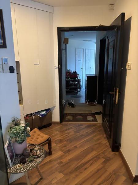 Parkshore, 201 Tanjong Rhu Road, East Coast / Marine Parade, 3 Bedrooms, 1,647 sqft, Condominium For Rent, by Osborn Yap, 500276540 - Entrance - PropertyGuru.com.sg
