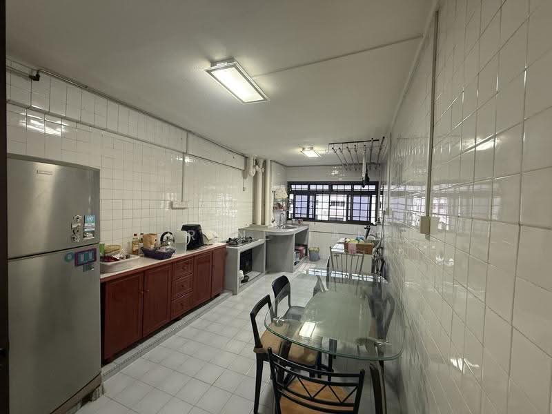 638 Ang Mo Kio Avenue 6, 638 Ang Mo Kio Avenue 6, Ang Mo Kio / Bishan / Thomson, 3 Bedrooms, 980 sqft, HDB Flat For Sale, by Irene Tan, 500276546 - Kitchen - PropertyGuru.com.sg