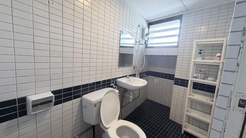 Pine Grove, 1N Pine Grove, Clementi Park / Upper Bukit Timah, Room Rental, 300 sqft, Condominium For Rent, by Leen Yap, 500276563 - Bathroom - PropertyGuru.com.sg