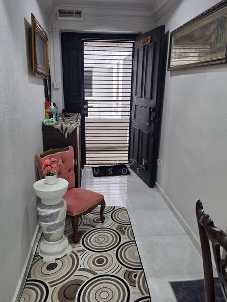 115B Yishun Ring Road, 115B Yishun Ring Road, Sembawang / Yishun, 3 Bedrooms, 990 sqft, HDB Flat For Sale, by Ann Mohd Yusof, 500276566 - Entrance - PropertyGuru.com.sg