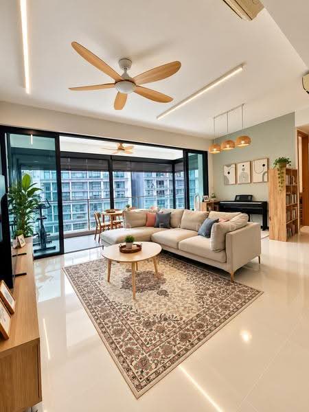 Hedges Park Condominium, Flora drive, Changi Airport / Changi Village, 3 Bedrooms, 1,076 sqft, Condominium For Sale, by MOHD FARID, 500276574 - Living Room - PropertyGuru.com.sg