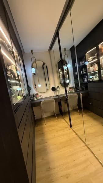 155 Lorong 1 Toa Payoh, 155 Lorong 1 Toa Payoh, Balestier / Toa Payoh, 3 Bedrooms, 1,087 sqft, HDB Flat For Rent, by CJ Ang, 500276581 - Master walk-in - PropertyGuru.com.sg