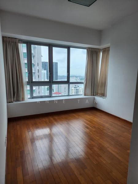 Twin Regency, 26 Kim Tian Road, Alexandra / Commonwealth, 2 Bedrooms, 979 sqft, Condominium For Rent, by Anne Tan, 500276592 - View - PropertyGuru.com.sg