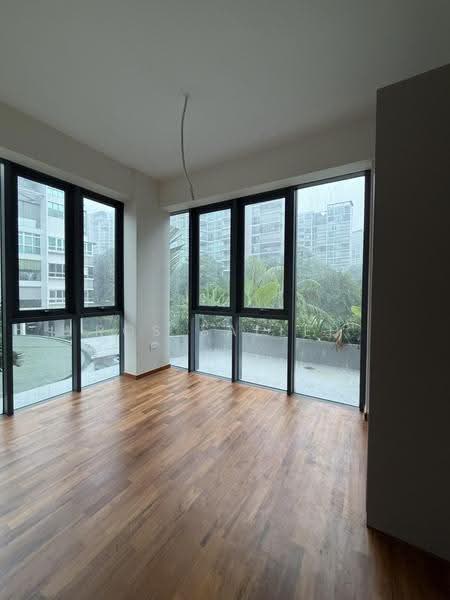 The Shorefront, 165A Jln. Loyang Besar, Changi Airport / Changi Village, 2 Bedrooms, 818 sqft, Apartment For Sale, by Ros Salleh, 500276594 - PropertyGuru.com.sg
