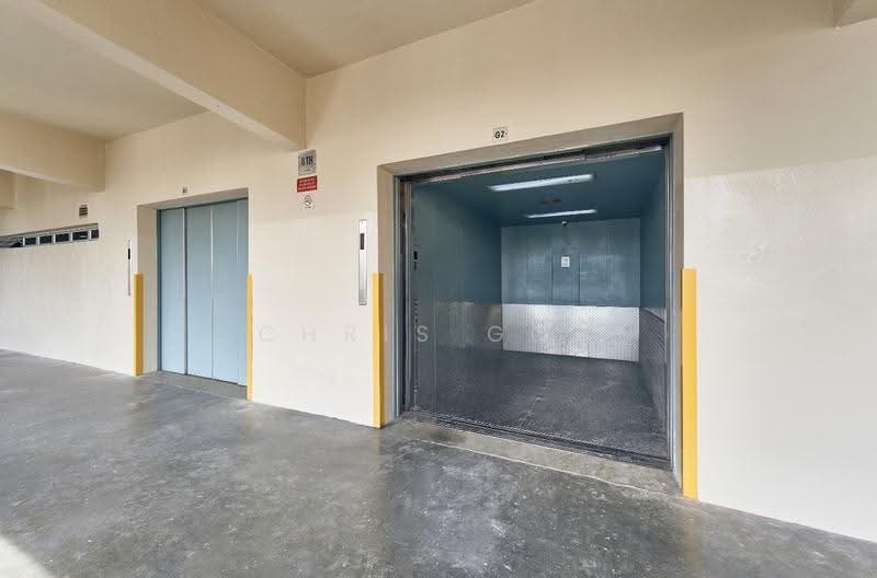 Carpentry workshop hardware warehouse for sale, Eunos / Geylang / Paya Lebar, 1,518 sqft, Factory / Workshop (B2) For Sale, by Chris Goh, 500276599 - Corridor - CommercialGuru.com.sg