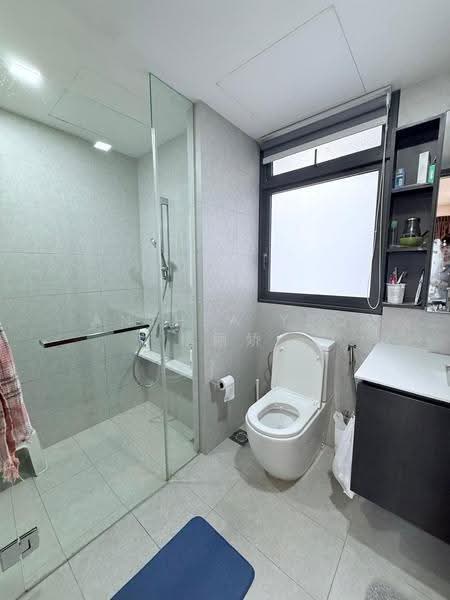 iNz Residence, 60 Choa Chu Kang Avenue 5, Dairy Farm / Bukit Panjang / Choa Chu Kang, 3 Bedrooms, 1,066 sqft, Condominium For Rent, by Anthea Yeo 杨丽娇, 500276609 - Bathroom - PropertyGuru.com.sg