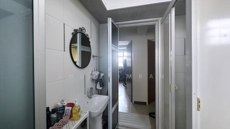 21 Teban Gardens Road, 21 Teban Gardens Road, Boon Lay / Jurong / Tuas, 3 Bedrooms, 1,270 sqft, HDB Flat For Sale, by Andik Imran, 500276615 - Bathroom - PropertyGuru.com.sg