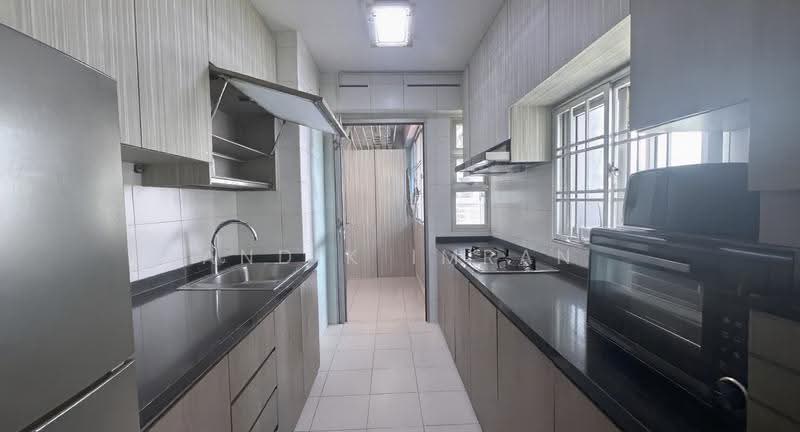 21 Teban Gardens Road, 21 Teban Gardens Road, Boon Lay / Jurong / Tuas, 3 Bedrooms, 1,270 sqft, HDB Flat For Sale, by Andik Imran, 500276615 - Kitchen - PropertyGuru.com.sg