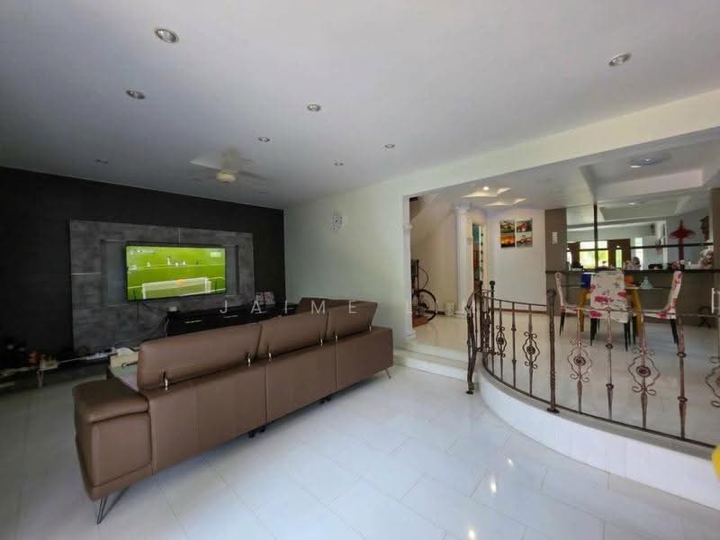 Lucky View, Bedok / Upper East Coast, 5 Bedrooms, 4,000 sqft, Semi-Detached House For Sale, by Jaime Lim, 500276620 - Living Room - PropertyGuru.com.sg