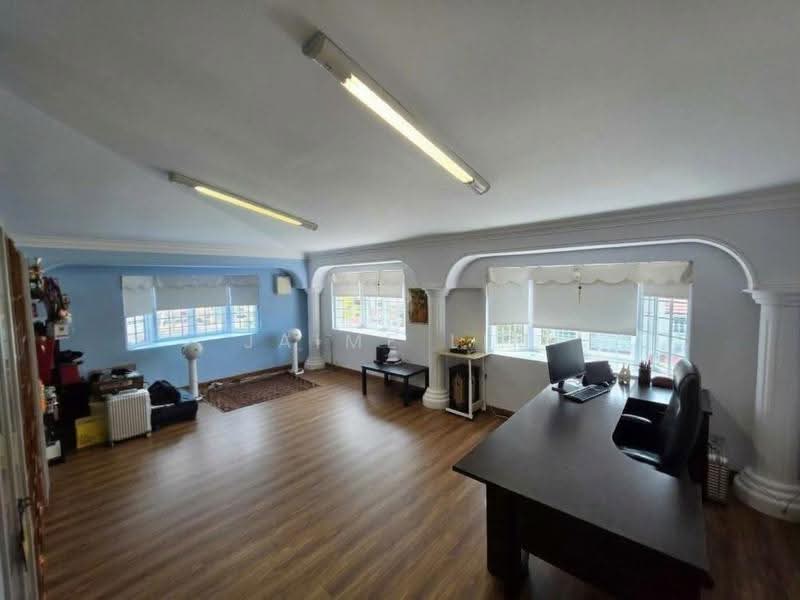 Lucky View, Bedok / Upper East Coast, 5 Bedrooms, 4,000 sqft, Semi-Detached House For Sale, by Jaime Lim, 500276620 - Bedroom 5 or study room - PropertyGuru.com.sg