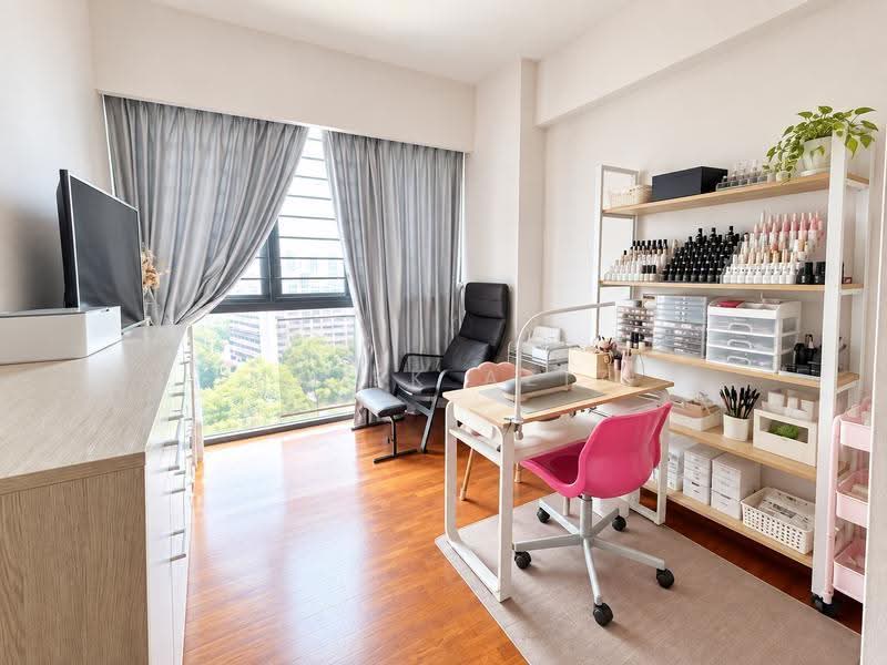 Esparina Residences, 113 Compassvale Bow, Hougang / Punggol / Sengkang, 3 Bedrooms, 1,066 sqft, Condominium For Sale, by Malek Aziz, 500276625 - Study - PropertyGuru.com.sg