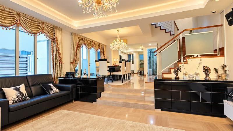 Cashew Crescent, Cashew Crescent, Dairy Farm / Bukit Panjang / Choa Chu Kang, 5 Bedrooms, 3,800 sqft, Terraced House For Sale, by Ailsa Ang, 500276644 - Living Room - PropertyGuru.com.sg