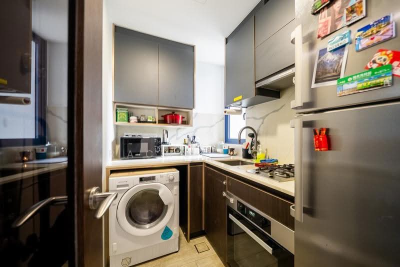 Wilshire Residences, 30 Farrer Road, Tanglin / Holland / Bukit Timah, 2 Bedrooms, 646 sqft, Condominium For Sale, by Rachel Koh, 500276665 - Kitchen - PropertyGuru.com.sg