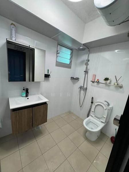 439C Bukit Batok West Avenue 8, 439C Bukit Batok West Avenue 8, Dairy Farm / Bukit Panjang / Choa Chu Kang, Room Rental, 90 sqft, HDB Flat For Rent, by Carmen Lee, 500276680 - Bathroom - PropertyGuru.com.sg