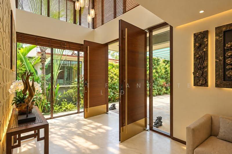 Paradise Island, Paradise Island, Harbourfront / Telok Blangah, 6 Bedrooms, 8,850 sqft, Bungalow House For Sale, by Vera Wang, 500276690 - Entrance - PropertyGuru.com.sg