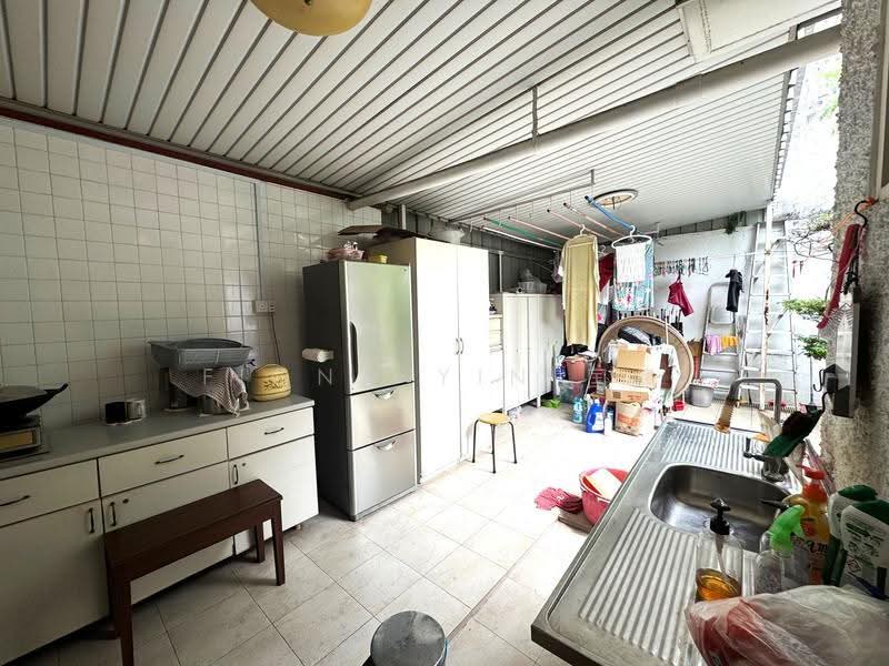 Serangoon Garden Estate, Hemsley Avenue, Hougang / Punggol / Sengkang, 3 Bedrooms, 1,800 sqft, Terraced House For Rent, by Fiona Yin 国凤, 500276713 - Kitchen - PropertyGuru.com.sg