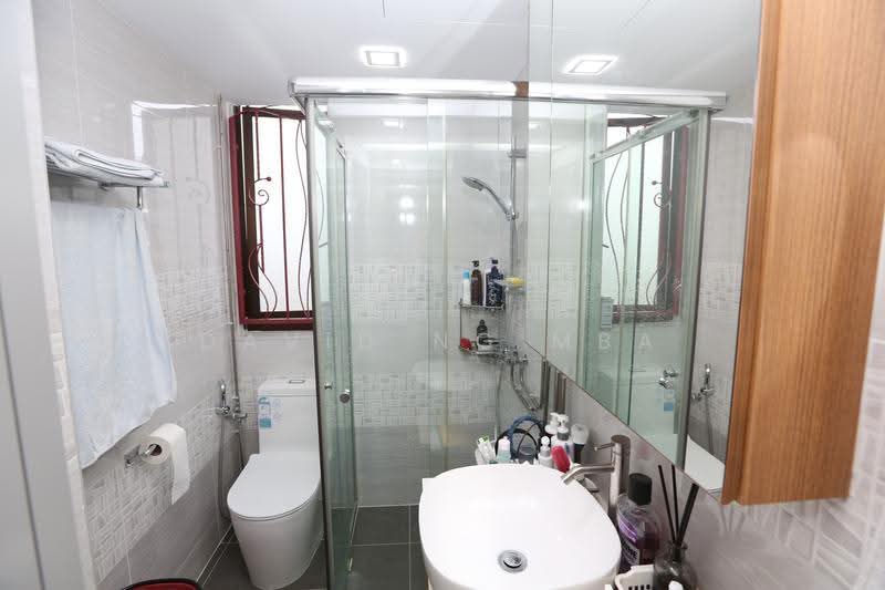 The Tanamera, 1 Tanah Merah Kechil Road, Bedok / Upper East Coast, 3 Bedrooms, 1,324 sqft, Condominium For Sale, by David Ng MBA, 500276715 - Bathroom - PropertyGuru.com.sg