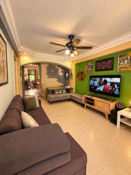 107 Jalan Bukit Merah, 107 Jalan Bukit Merah, Alexandra / Commonwealth, 3 Bedrooms, 678 sqft, HDB Flat For Sale, by Nura J, 500276718 - Living Room - PropertyGuru.com.sg