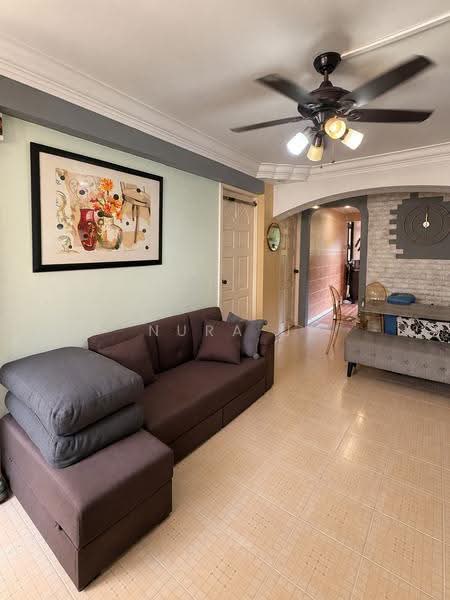 107 Jalan Bukit Merah, 107 Jalan Bukit Merah, Alexandra / Commonwealth, 3 Bedrooms, 678 sqft, HDB Flat For Sale, by Nura J, 500276718 - Living Room - PropertyGuru.com.sg