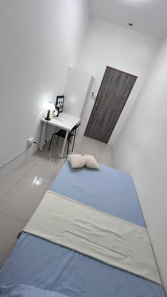 458026, Eunos / Geylang / Paya Lebar, Room Rental, 100 sqft, Walk-up Apartment For Rent, by ling, 500276744 - Bedroom - PropertyGuru.com.sg