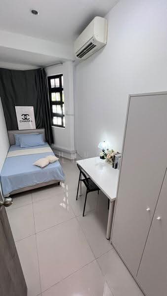 458026, Eunos / Geylang / Paya Lebar, Room Rental, 100 sqft, Walk-up Apartment For Rent, by ling, 500276744 - Bedroom - PropertyGuru.com.sg