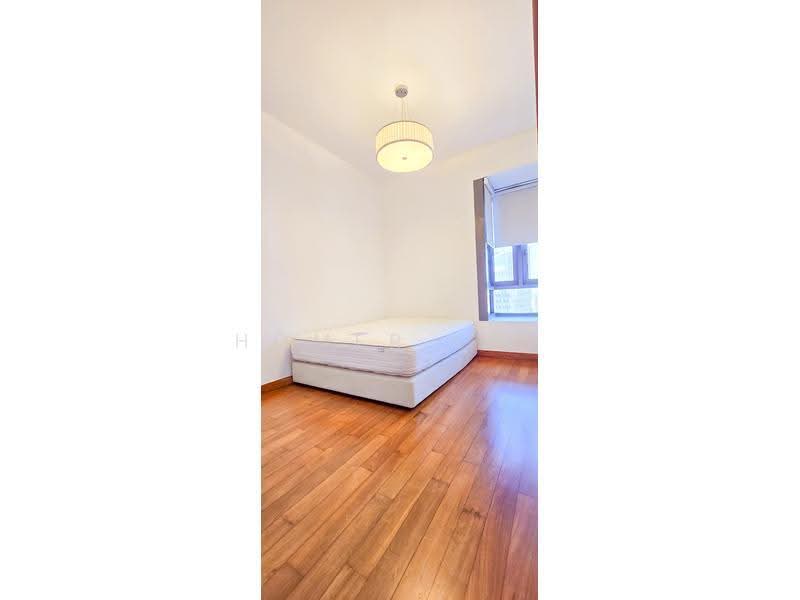 Condo with Unblocked Views in Prime CBD Location, Chinatown / Tanjong Pagar, 2 Bedrooms, 1,109 sqft, Condominium For Sale, by Homer Lau, 500276746 - Bedroom - PropertyGuru.com.sg