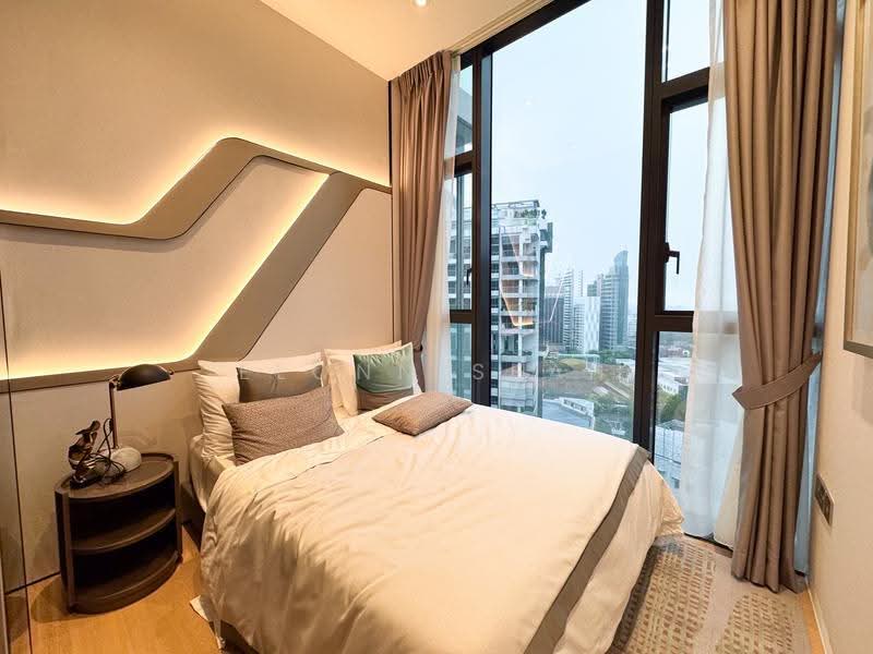 Cairnhill 16, 16 Cairnhill Rise, Orchard / River Valley, 3 Bedrooms, 1,055 sqft, Condominium For Sale, by Elonn Seah, 500276763 - Bedroom - PropertyGuru.com.sg