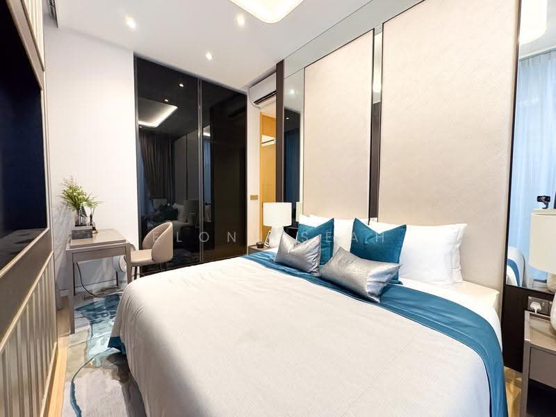 Cairnhill 16, 16 Cairnhill Rise, Orchard / River Valley, 3 Bedrooms, 1,055 sqft, Condominium For Sale, by Elonn Seah, 500276763 - Bedroom - PropertyGuru.com.sg