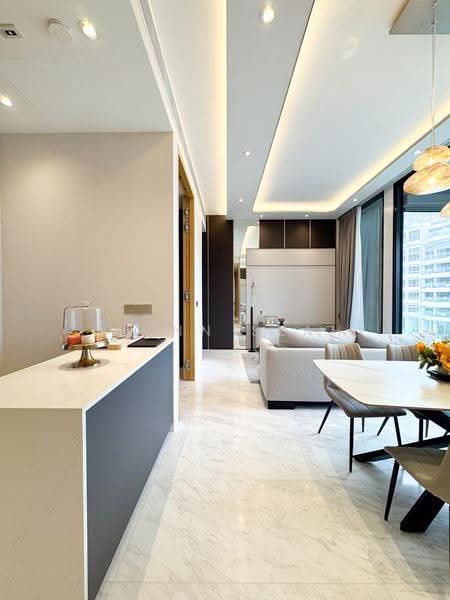 Cairnhill 16, 16 Cairnhill Rise, Orchard / River Valley, 3 Bedrooms, 1,055 sqft, Condominium For Sale, by Elonn Seah, 500276763 - Living Room - PropertyGuru.com.sg