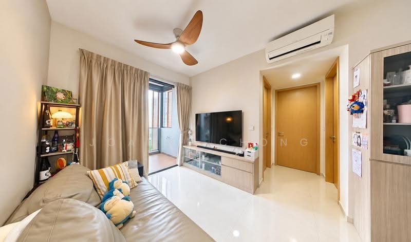 Midwood, 8 Hillview Rise, Dairy Farm / Bukit Panjang / Choa Chu Kang, 2 Bedrooms, 700 sqft, Condominium For Sale, by Joanne Chong, 500276777 - Living Room - PropertyGuru.com.sg