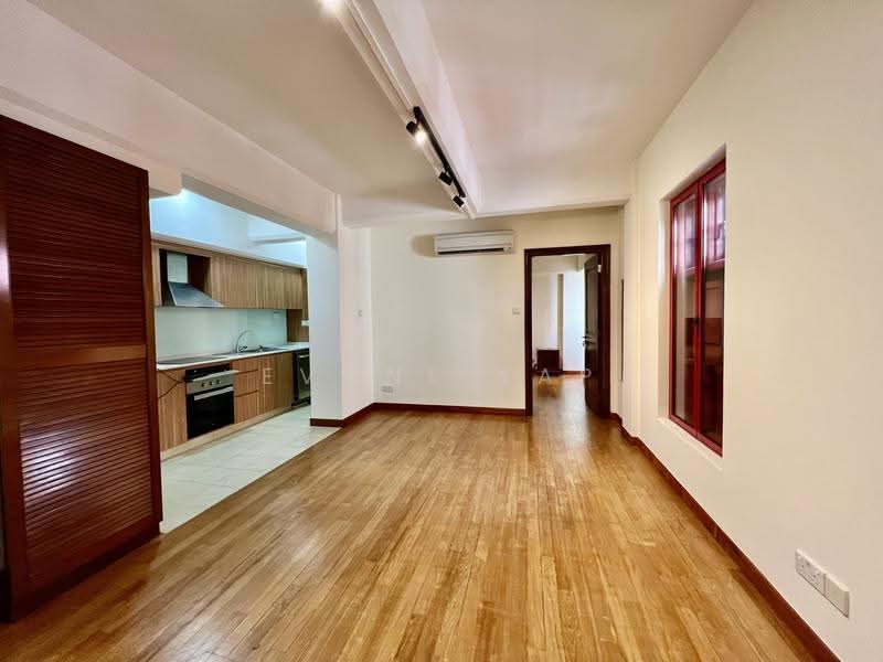 Rare Chinatown Heritage Home -5 mins to MRT, Chinatown / Tanjong Pagar, 2 Bedrooms, 995 sqft, Apartment For Rent, by Evone Yap, 500276794 - Kitchen - PropertyGuru.com.sg