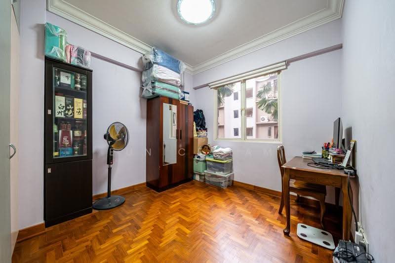 Castle Green, 483 Yio Chu Kang Road, Mandai / Upper Thomson, 2 Bedrooms, 947 sqft, Condominium For Sale, by Eunice Lam, 500276795 - Bedroom - PropertyGuru.com.sg