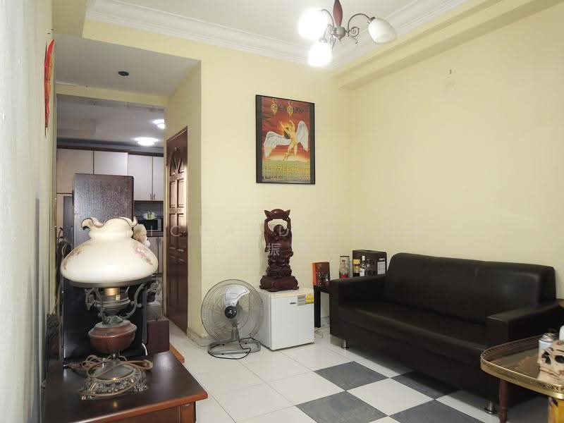 681 Choa Chu Kang Crescent, 681 Choa Chu Kang Crescent, Dairy Farm / Bukit Panjang / Choa Chu Kang, 3 Bedrooms, 1,108 sqft, HDB Flat For Sale, by Richard Song (宋振明), 500276798 - Living Room - PropertyGuru.com.sg