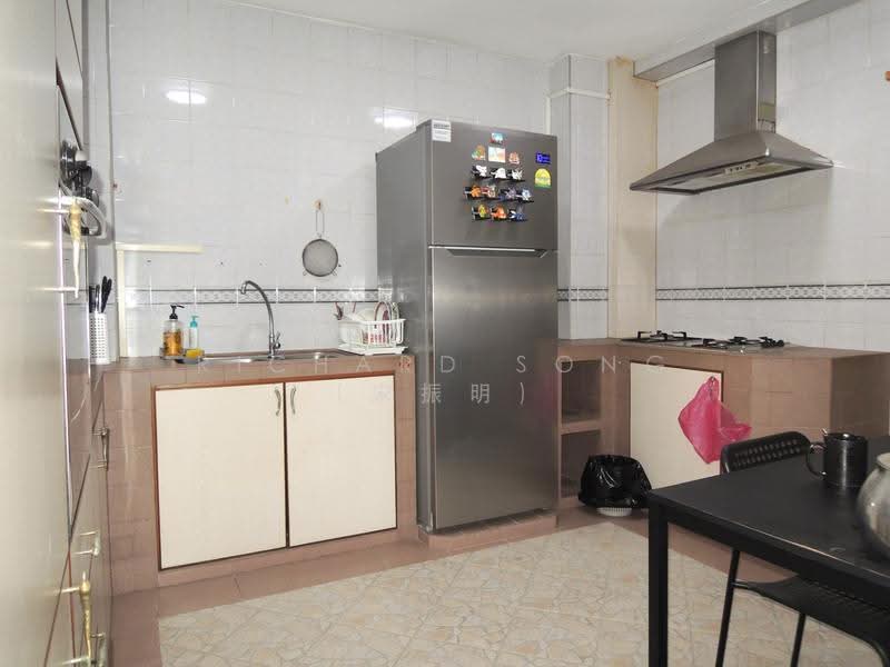681 Choa Chu Kang Crescent, 681 Choa Chu Kang Crescent, Dairy Farm / Bukit Panjang / Choa Chu Kang, 3 Bedrooms, 1,108 sqft, HDB Flat For Sale, by Richard Song (宋振明), 500276798 - Kitchen - PropertyGuru.com.sg