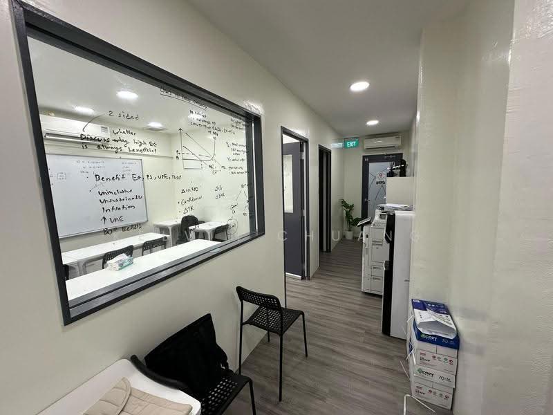 Block 21 Ghim moh road, Buona Vista / West Coast / Clementi New Town, 700 sqft, Shop / Shophouse For Rent, by Kelvin Chuang, 500276802 - Corridor - CommercialGuru.com.sg