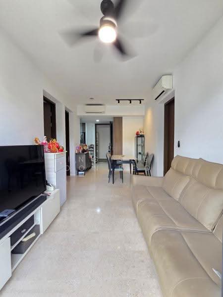 Avenue South Residence, 13 Silat Avenue, Alexandra / Commonwealth, 2 Bedrooms, 689 sqft, Condominium For Sale, by Sing Seet Soon Reon, 500276803 - Living Room - PropertyGuru.com.sg