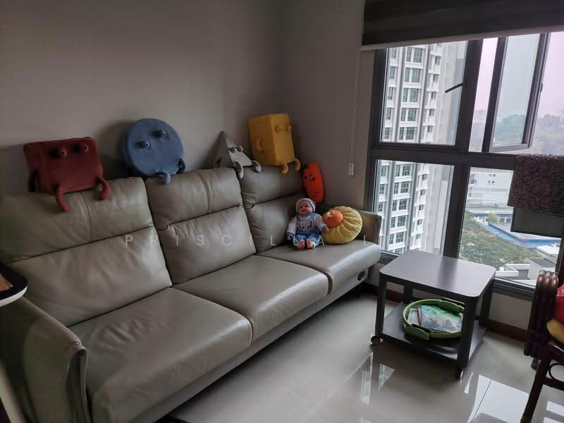 36 Margaret Drive, 36 Margaret Drive, Alexandra / Commonwealth, Room Rental, 80 sqft, HDB Flat For Rent, by Priscilla Lim, 500276805 - Living Room - PropertyGuru.com.sg