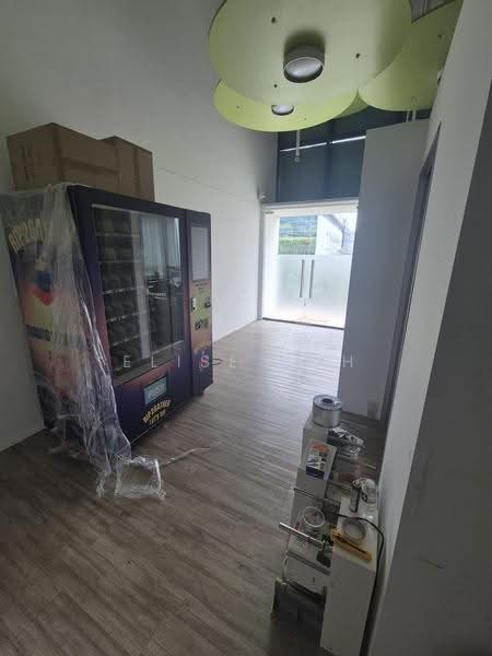Oxley BizHub, 61 Ubi Road 1, Eunos / Geylang / Paya Lebar, 958 sqft, Light Industrial (B1) For Rent, by Elise Toh, 500276807 - Interior - CommercialGuru.com.sg