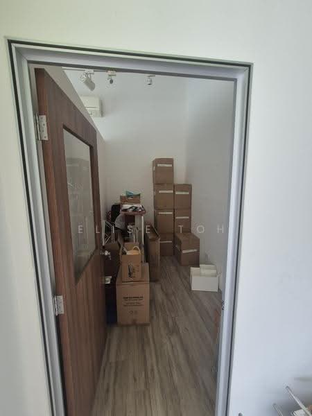 Oxley BizHub, 61 Ubi Road 1, Eunos / Geylang / Paya Lebar, 958 sqft, Light Industrial (B1) For Rent, by Elise Toh, 500276807 - Interior - CommercialGuru.com.sg
