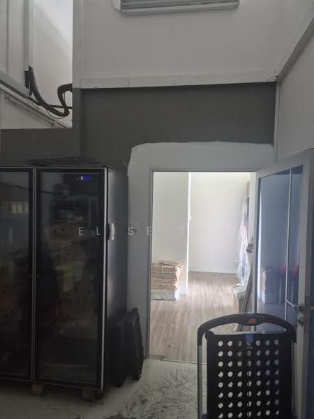 Oxley BizHub, 61 Ubi Road 1, Eunos / Geylang / Paya Lebar, 958 sqft, Light Industrial (B1) For Rent, by Elise Toh, 500276807 - Interior - CommercialGuru.com.sg