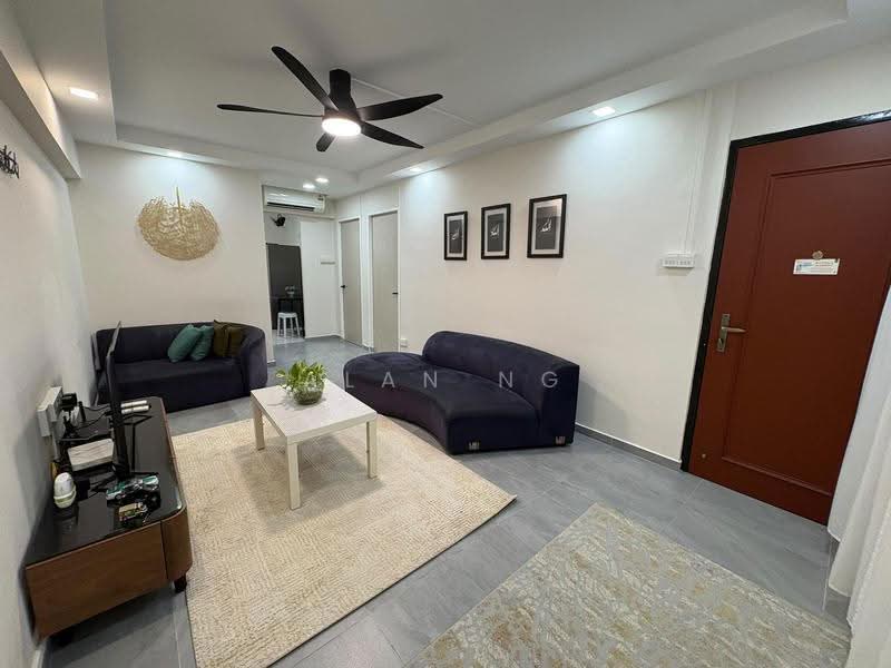 438 Tampines Street 43, 438 Tampines Street 43, Pasir Ris / Tampines, 2 Bedrooms, 797 sqft, HDB Flat For Rent, by Alan Ng, 500276815 - Living Room - PropertyGuru.com.sg