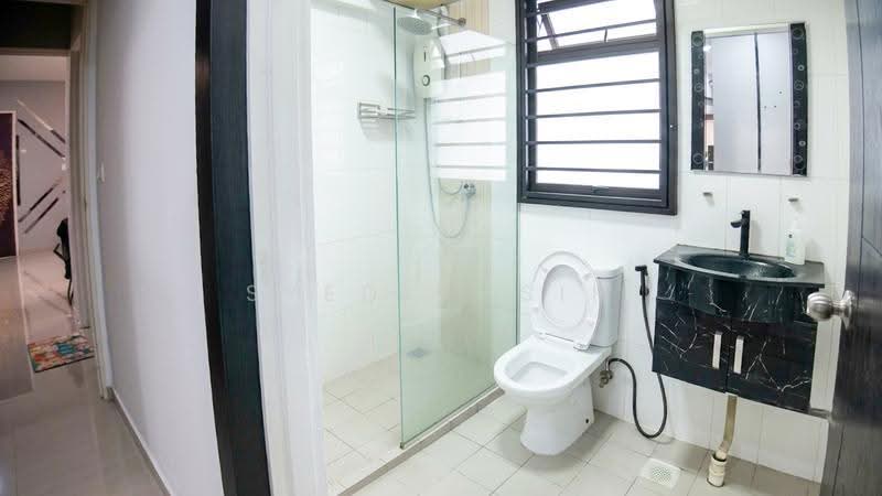 932A Hougang Avenue 9, 932A Hougang Avenue 9, Hougang / Punggol / Sengkang, 3 Bedrooms, 990 sqft, HDB Flat For Sale, by Syed Nasir, 500276823 - Bathroom - PropertyGuru.com.sg