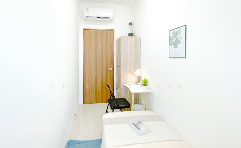 Fortune Jade, 501 Dunman Road, East Coast / Marine Parade, Room Rental, 100 sqft, Apartment For Rent, by Charlotte Lin, 500276843 - Bedroom - PropertyGuru.com.sg