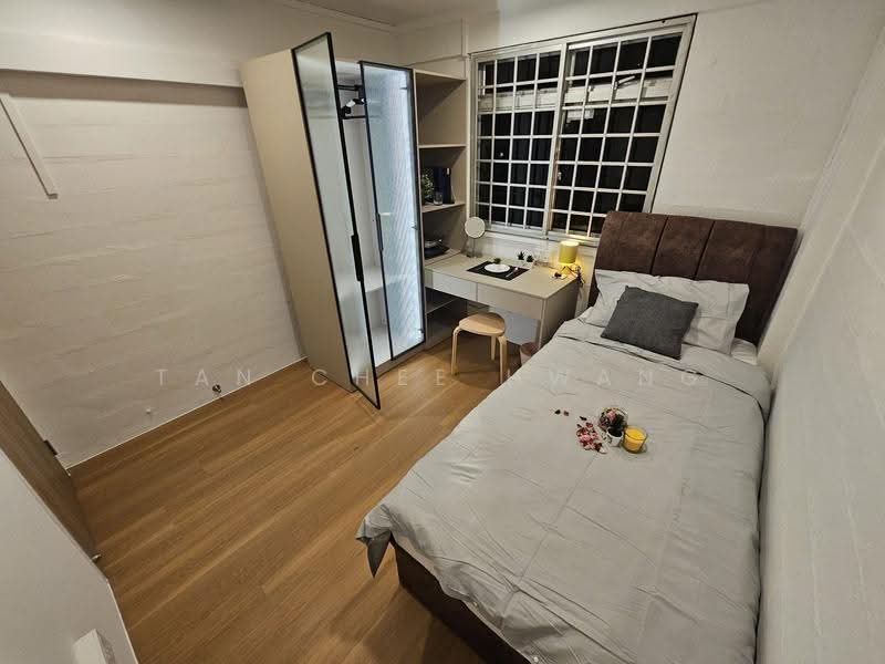 37 Jalan Rumah Tinggi, 37 Jalan Rumah Tinggi, Alexandra / Commonwealth, 3 Bedrooms, 700 sqft, HDB Flat For Rent, by Tan Chee Hwang, 500276845 - Bedroom - PropertyGuru.com.sg