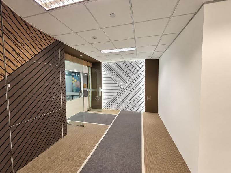TripleOne Somerset, 111 Somerset Road, Orchard / River Valley, 5,845 sqft, Office For Rent, by Anthony Phey, 500276862 - Corridor - CommercialGuru.com.sg