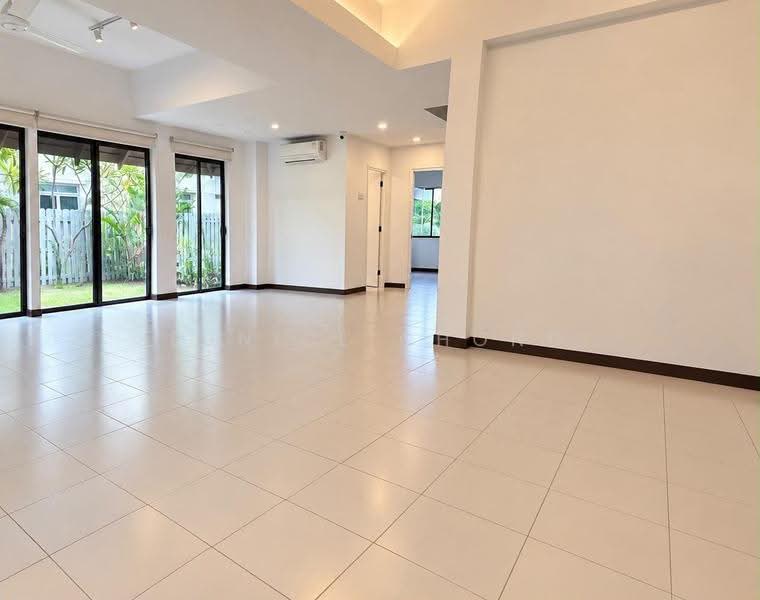 Double storey semi-detached house off Sixth Ave, Ming Teck Park, Tanglin / Holland / Bukit Timah, 4 Bedrooms, 2,500 sqft, Semi-Detached House For Rent, by Eunice Chong, 500276869 - Living Room - PropertyGuru.com.sg