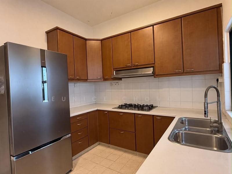 Double storey semi-detached house off Sixth Ave, Ming Teck Park, Tanglin / Holland / Bukit Timah, 4 Bedrooms, 2,500 sqft, Semi-Detached House For Rent, by Eunice Chong, 500276869 - Kitchen - PropertyGuru.com.sg